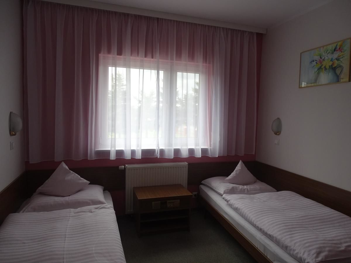 Мотели Motel 2000 Stęszew-43